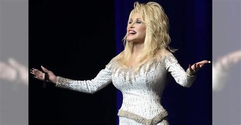 dolly parton sexy|Dolly Parton displays tiny waist in jaw